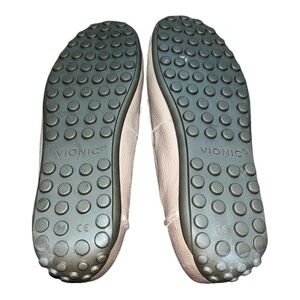 Brown pebbled leather women’s Vionic loafers in 10 Retired Style